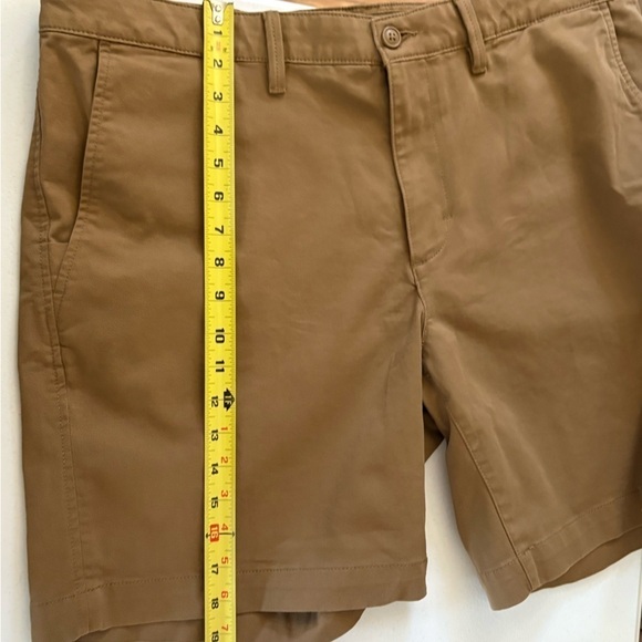 L.L bean Mens Chino Standard Fit Shorts size 38W - Picture 7 of 12